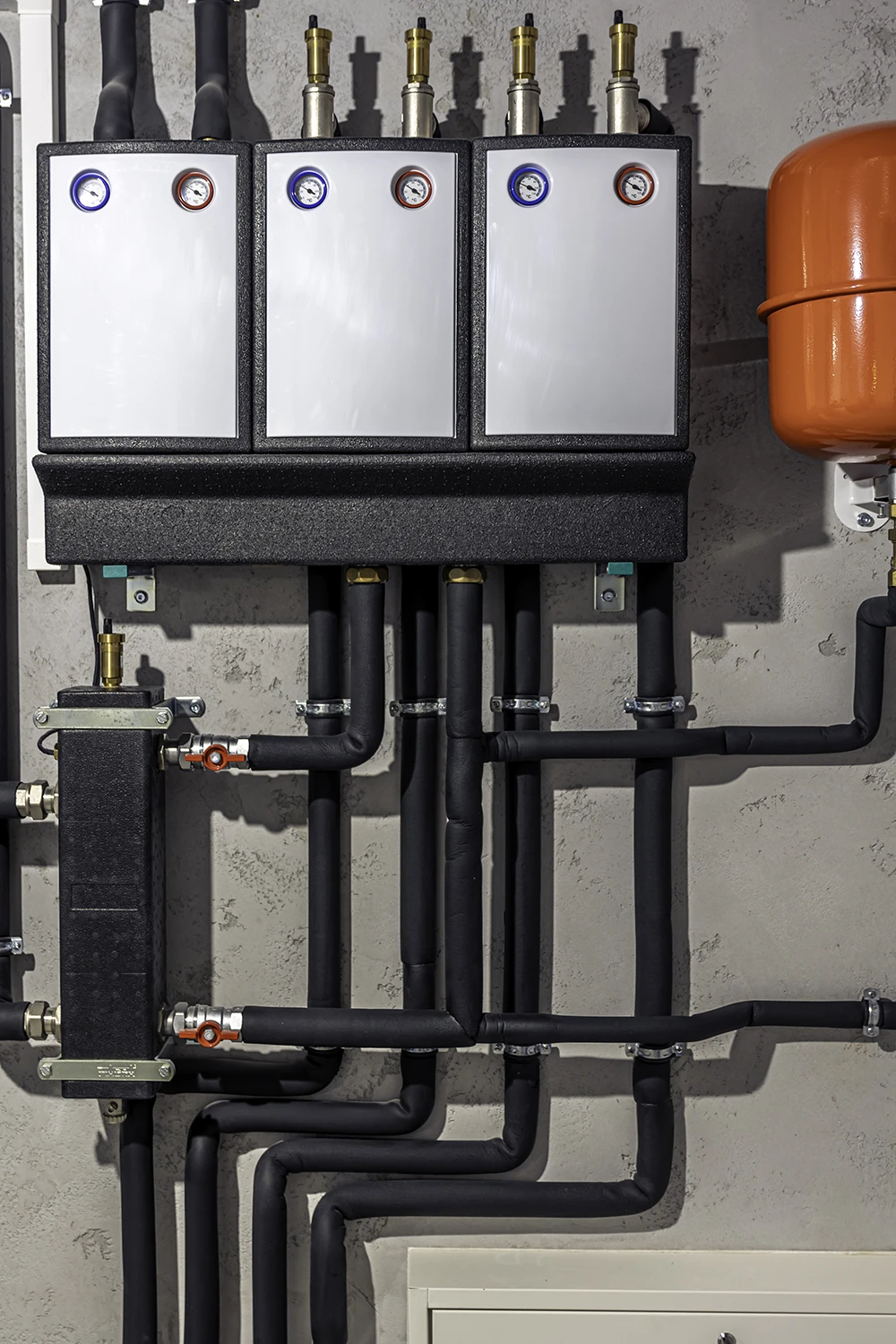 Autonomous heating system in a boiler room